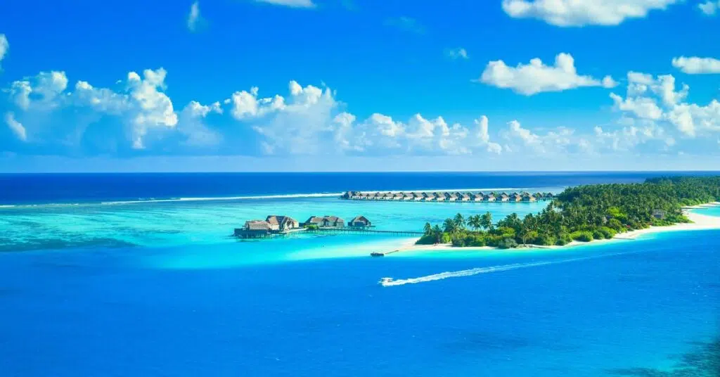 How Many Islands Are in the Maldives?